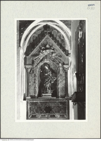 Vorderseite von Getty Research Institute [https://www.deutsche-digitale-bibliothek.de/content/lizenzen/rv-ez/] Ädikula mit einer Statue der Immaculata - Gesamtansicht, bh296433_recto. Foto: Hutzel, Max.