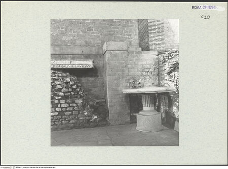 Vorderseite von DAI [https://www.deutsche-digitale-bibliothek.de/content/lizenzen/rv-ez/] Sant'Alessandro - Blick ins Innere mit Weihwasserbecken, bh298031_recto. Foto.