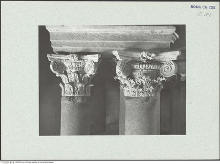 Vorderseite von DAI [https://www.deutsche-digitale-bibliothek.de/content/lizenzen/rv-ez/] Mausoleo di Santa CostanzaInnenraum - Kapitelle eines Säulenpaars, bh298062_recto. Foto.