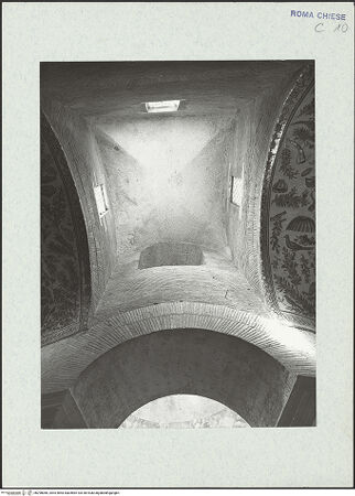 Vorderseite von DAI [https://www.deutsche-digitale-bibliothek.de/content/lizenzen/rv-ez/] Mausoleo di Santa CostanzaInnenraum - Gewölbe im Umgang, bh298066_recto. Foto.