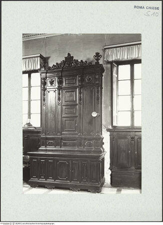 Vorderseite von ICCD [https://www.deutsche-digitale-bibliothek.de/content/lizenzen/rv-ez/] Santa Maria di LoretoSakristei - Innenansicht, Ausschnitt, bh299512_recto. Foto.