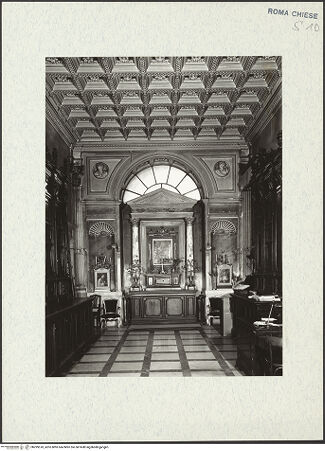 Vorderseite von ICCD [https://www.deutsche-digitale-bibliothek.de/content/lizenzen/rv-ez/] Santa Maria di LoretoSakristei - Blick in Richtung Altar, bh299518_recto. Foto.