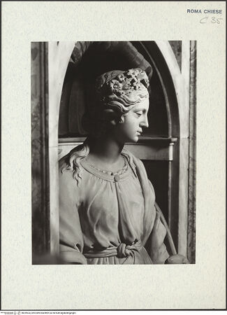 Vorderseite von ICCD [https://www.deutsche-digitale-bibliothek.de/content/lizenzen/rv-ez/] Die heilige Agnes - Kopf und Oberkörper, seitliche Ansicht, bh299534_recto. Foto.