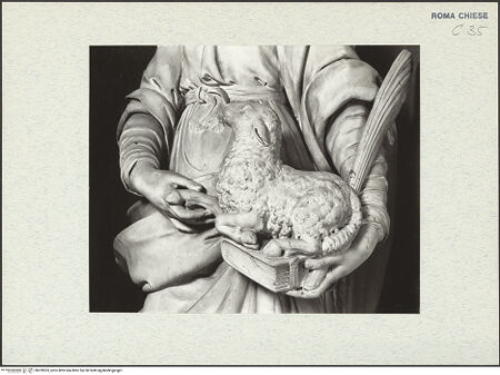Vorderseite von ICCD [https://www.deutsche-digitale-bibliothek.de/content/lizenzen/rv-ez/] Die heilige Agnes - Detail: Attribute (Buch und Lamm), bh299535_recto. Foto.