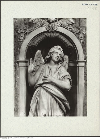 Vorderseite von ICCD [https://www.deutsche-digitale-bibliothek.de/content/lizenzen/rv-fz/] Engel - Detail: Kopf und Oberkörper, frontal, bh299541_recto. Foto.