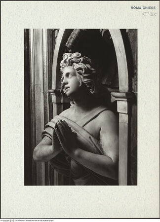 Vorderseite von ICCD [https://www.deutsche-digitale-bibliothek.de/content/lizenzen/rv-ez/] Engel - Detail: Kopf und Oberkörper, seitlich, bh299544_recto. Foto.