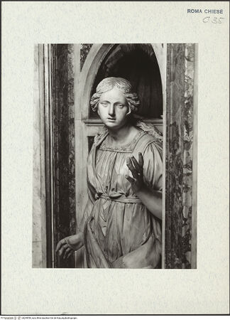 Vorderseite von ICCD [https://www.deutsche-digitale-bibliothek.de/content/lizenzen/rv-fz/] Die heilige Flavia Domitilla - Kopf und Oberkörper, seitliche Ansicht, bh299550_recto. Foto.