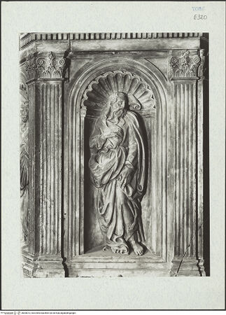 Vorderseite von unbekannt [https://www.deutsche-digitale-bibliothek.de/content/lizenzen/rv-fz/] TaufbrunnenFünf ProphetenProphet - Gesamtansicht, bh300013_recto. Foto.