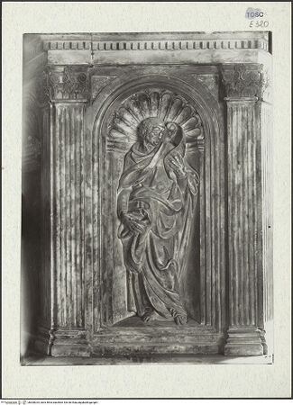 Vorderseite von unbekannt [https://www.deutsche-digitale-bibliothek.de/content/lizenzen/rv-fz/] TaufbrunnenFünf ProphetenProphet - Gesamtansicht, bh300025_recto. Foto.