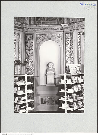 Vorderseite von Bibliotheca Hertziana [https://www.deutsche-digitale-bibliothek.de/content/lizenzen/rv-fz/] Büste einer Frau - Gesamtansicht, bh300301_recto. Foto.