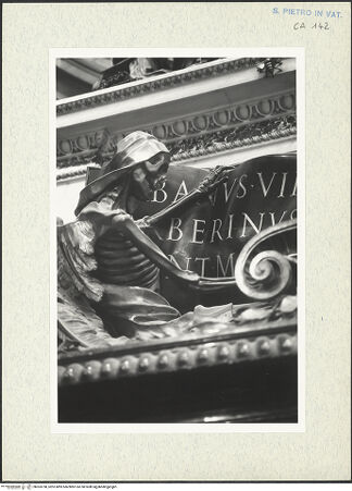 Vorderseite von Bibliotheca Hertziana [https://www.deutsche-digitale-bibliothek.de/content/lizenzen/rv-fz/] Grabmal von Papst Urban VIII.Der Tod schreibt den Namen des Papstes auf ein Pergament - Tod, der den Namen des Papstes schreibt, bh303758_recto. Foto: Wiedenhoeft, Ron.