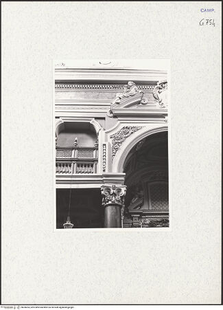 Vorderseite von Bösel, Richard [https://www.deutsche-digitale-bibliothek.de/content/lizenzen/rv-fz/] San Giuseppe a Chiaia - Langhaus, Empore und Seitenkapelle rechts, bh306024_recto. Foto: Bösel, Richard.