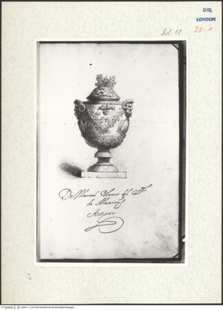 Vorderseite von Warburg Institute [https://www.deutsche-digitale-bibliothek.de/content/lizenzen/rv-ez/] Album CarpioVase mit Deckel und Griffen in Form von Masken - , bh306117_recto. Foto.