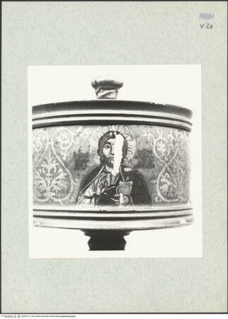 Vorderseite von ICCD [https://www.deutsche-digitale-bibliothek.de/content/lizenzen/rv-ez/] Pyxis - Detail, Christus, bh307137_recto. Foto.