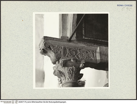 Vorderseite von ICCD [https://www.deutsche-digitale-bibliothek.de/content/lizenzen/rv-ez/] Grabmonument von Kardinal Matteo Aquasparta - Detail: linkes Kapitell und linke Konsole, von rechts, bh307175_recto. Foto.