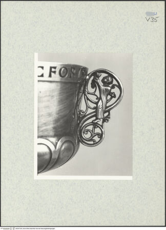 Vorderseite von ICCD [https://www.deutsche-digitale-bibliothek.de/content/lizenzen/rv-ez/] Kelch mit Patene - Melchisedek mit Opfer (links), bh307235_recto. Foto.