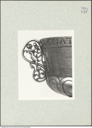 Vorderseite von ICCD [https://www.deutsche-digitale-bibliothek.de/content/lizenzen/rv-ez/] Kelch mit Patene - Abel mit Opfer (rechts), bh307236_recto. Foto.