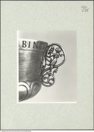 Vorderseite von ICCD [https://www.deutsche-digitale-bibliothek.de/content/lizenzen/rv-ez/] Kelch mit Patene - Abel mit Opfer (links), bh307238_recto. Foto.