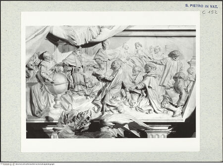 Vorderseite von Bibliotheca Hertziana [https://www.deutsche-digitale-bibliothek.de/content/lizenzen/rv-fz/] Grabmonument Papst Gregor XIII.Die Gregorianische Kalenderreform - Sarkopagrelief, bh307362_recto. Foto: Wiedenhoeft, Ron.