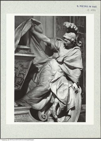 Vorderseite von Bibliotheca Hertziana [https://www.deutsche-digitale-bibliothek.de/content/lizenzen/rv-fz/] Grabmonument Papst Gregor XIII.Magnificenza - Gesamtansicht, seitlich von links, bh307364_recto. Foto: Wiedenhoeft, Ron.