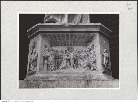 Vorderseite von Bibliotheca Hertziana [https://www.deutsche-digitale-bibliothek.de/content/lizenzen/rv-fz/] Der heilige Thomas - Detail: Sockel, bh314375_recto. Foto: Kruft, Hanno-Walter.