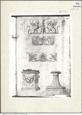 Vorderseite von Warburg Institute [https://www.deutsche-digitale-bibliothek.de/content/lizenzen/rv-ez/] Codex EscurialensisZwei sitzende Greifen zu Seiten eines Kandelabers, Fragmente des Palmettenfrieses der Gebälkinnenseite vom Templum Saturni, Fragment eines Palmenfrieses unbekannter Herkunft, Cippus des Ti. Julius Aug. 1. Mnester, Untersatz eines steinernen Kraters - , bh315349_recto. Foto.