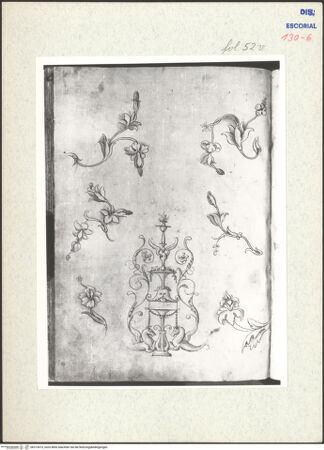 Vorderseite von Warburg Institute [https://www.deutsche-digitale-bibliothek.de/content/lizenzen/rv-ez/] Codex EscurialensisSechs stilisierte Blütenzweige und ein symmetrischer Groteskenast mit Seepferdchen - , bh315415_recto. Foto.