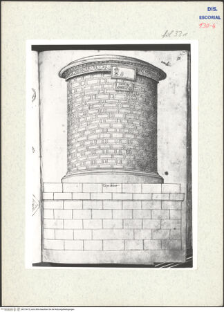 Vorderseite von Warburg Institute [https://www.deutsche-digitale-bibliothek.de/content/lizenzen/rv-ez/] Codex EscurialensisAufriss des Grabmals der Caecilia Metella - , bh315473_recto. Foto.