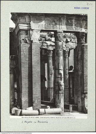 Vorderseite von Alinari [https://www.deutsche-digitale-bibliothek.de/content/lizenzen/rv-ez/] Sant'Angelo in PescheriaHauptfassade (Portico dell'Ottavia) / Südfassade - Propylon außen; Detail: linke Seite, bh317477_recto. Foto.