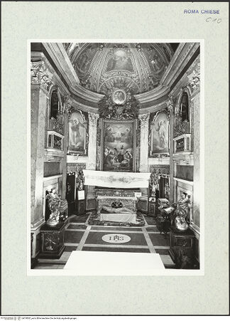 Vorderseite von ICCD [https://www.deutsche-digitale-bibliothek.de/content/lizenzen/rv-ez/] Oratorio della Caravita - Inneres; Blick zum Altar, bh318387_recto. Foto.