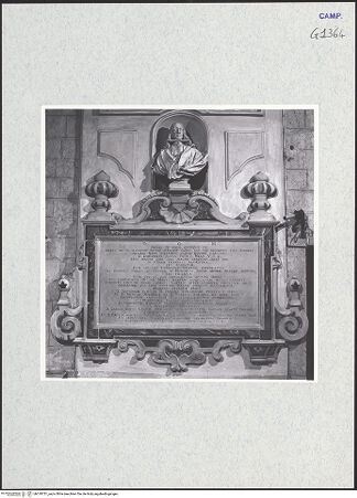 Vorderseite von ICCD [https://www.deutsche-digitale-bibliothek.de/content/lizenzen/rv-ez/] Grabmal des Domenico Petra (gest. 1698) - Gesamtansicht, bh318731_recto. Foto.