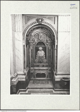 Vorderseite von Gabinetto Fotografico Nazionale [https://www.deutsche-digitale-bibliothek.de/content/lizenzen/rv-ez/] Grabmal des Donato Antonio de Marinis - Gesamtansicht, bh318744_recto. Foto.