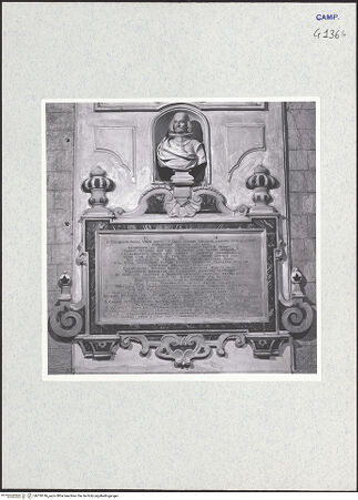 Vorderseite von ICCD [https://www.deutsche-digitale-bibliothek.de/content/lizenzen/rv-ez/] Grabmal des Vincenzo Petra (gest. 1699) - Gesamtansicht, bh318746_recto. Foto.