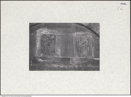 Vorderseite von Kraft, Jost (München) [https://www.deutsche-digitale-bibliothek.de/content/lizenzen/rv-fz/] Hauptportal - Tympanon (Verkündigung), bh319298_recto. Foto: Kraft, Jost (München).