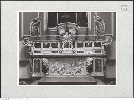 Vorderseite von ICCD [https://www.deutsche-digitale-bibliothek.de/content/lizenzen/rv-ez/] Seitenaltar - Gesamtansicht, bh321125_recto. Foto.