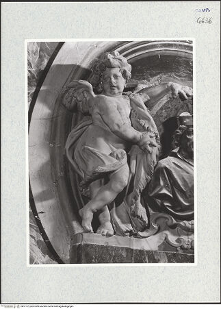 Vorderseite von ICCD [https://www.deutsche-digitale-bibliothek.de/content/lizenzen/rv-ez/] Grabmal des Kardinal Francesco Antonio Fini (Finy) (gest. 1743) - Engel links, bh321129_recto. Foto.