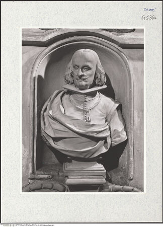 Vorderseite von ICCD [https://www.deutsche-digitale-bibliothek.de/content/lizenzen/rv-ez/] Grabmal des Vincenzo Petra (gest. 1699) - Detail: Büste, bh321140_recto. Foto.