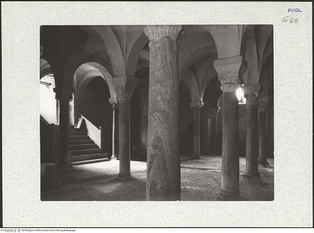 Vorderseite von Losciale, Luigi [https://www.deutsche-digitale-bibliothek.de/content/lizenzen/rv-ez/] Santa Maria Maggiore di Siponto - Ansicht von Südwesten, bh325854_recto. Foto: Losciale, Luigi.