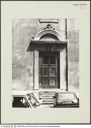 Vorderseite von Bibliotheca Hertziana [https://www.deutsche-digitale-bibliothek.de/content/lizenzen/rv-fz/] Rechtes Seitenportal - Gesamtansicht, bh326288_recto. Foto: Graf, Dieter.