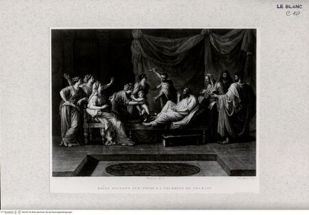 Vorderseite von Landesbildstelle Rheinland [http://creativecommons.org/publicdomain/mark/1.0/] Der Mosesknabe setzt seinen Fuß auf die Krone des Pharaos - , bh326736. Foto.