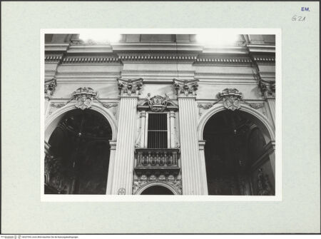 Vorderseite von Bösel, Richard [https://www.deutsche-digitale-bibliothek.de/content/lizenzen/rv-fz/] San Giorgio - Rechte Langhauswand, Detail, bh327053_recto. Foto.