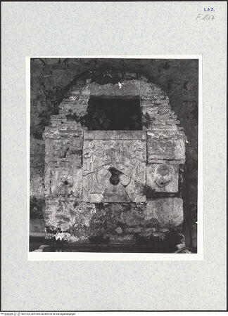 Vorderseite von National Gallery of Art, Washington [https://www.deutsche-digitale-bibliothek.de/content/lizenzen/rv-ez/] Brunnen mit drei wasserspeienden Masken - Detail: Masken, bh327629_recto. Foto: Hutzel, Max.