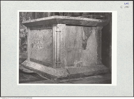 Vorderseite von National Gallery of Art, Washington [https://www.deutsche-digitale-bibliothek.de/content/lizenzen/rv-ez/] Altar mit Inschrift - Vorderseite und südliche Schmalseite mit Dedikationsinschrift, bh327765_recto. Foto: Hutzel, Max.