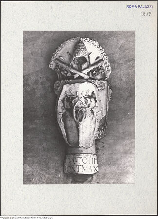 Vorderseite von Bibliotheca Hertziana [https://www.deutsche-digitale-bibliothek.de/content/lizenzen/rv-fz/] Papstwappen Sixtus' IV. - , bh328757_recto. Foto.