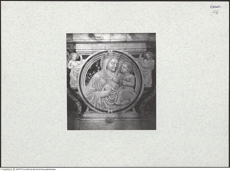 Vorderseite von Alparone, Giuseppe (Napoli) [https://www.deutsche-digitale-bibliothek.de/content/lizenzen/rv-ez/] Madonna del Melograno - Gesamtansicht, bh339107_recto. Foto: Alparone, Giuseppe.