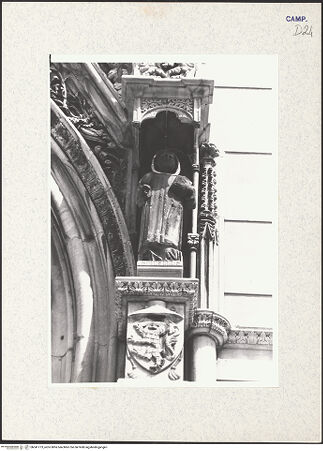 Vorderseite von Pace, Valentino [https://www.deutsche-digitale-bibliothek.de/content/lizenzen/rv-fz/] HauptportalVerkündigung und Heiligen - Rechter Pfeiler: Heiliger, bh341773_recto. Foto: Pace, Valentino.