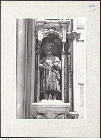 Vorderseite von Pace, Valentino [https://www.deutsche-digitale-bibliothek.de/content/lizenzen/rv-fz/] HauptportalVerkündigung und Heiligen - Rechter Pfeiler: Heiliger, bh341778_recto. Foto: Pace, Valentino.