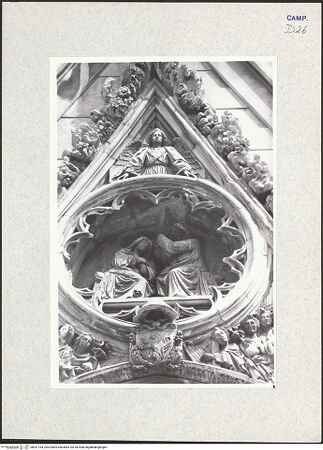 Vorderseite von Pace, Valentino [https://www.deutsche-digitale-bibliothek.de/content/lizenzen/rv-fz/] HauptportalMarienkrönung - Detail: Marienkrönung, bh341784_recto. Foto: Pace, Valentino.