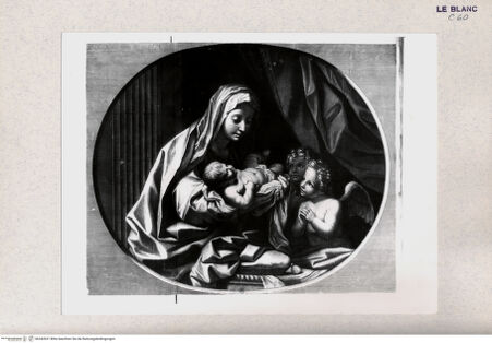 Vorderseite von  [http://creativecommons.org/publicdomain/mark/1.0/] Maria mit dem Kind von Zwei Engeln angebetet - , bh342631. Foto.