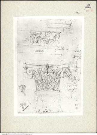 Vorderseite von Kunstbibliothek [https://www.deutsche-digitale-bibliothek.de/content/lizenzen/rv-ez/] Codex Destailleur DTivoli: Vesta-Tempel: Maßaufnahme des Gebälks und eines Kapitells mit Skizzen zu den Details - , bh350401_recto. Foto.